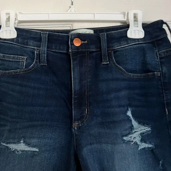 Universal Thread Size 8 Distressed Denim High Rise Midi Women's Shorts - Picture 3 of 6